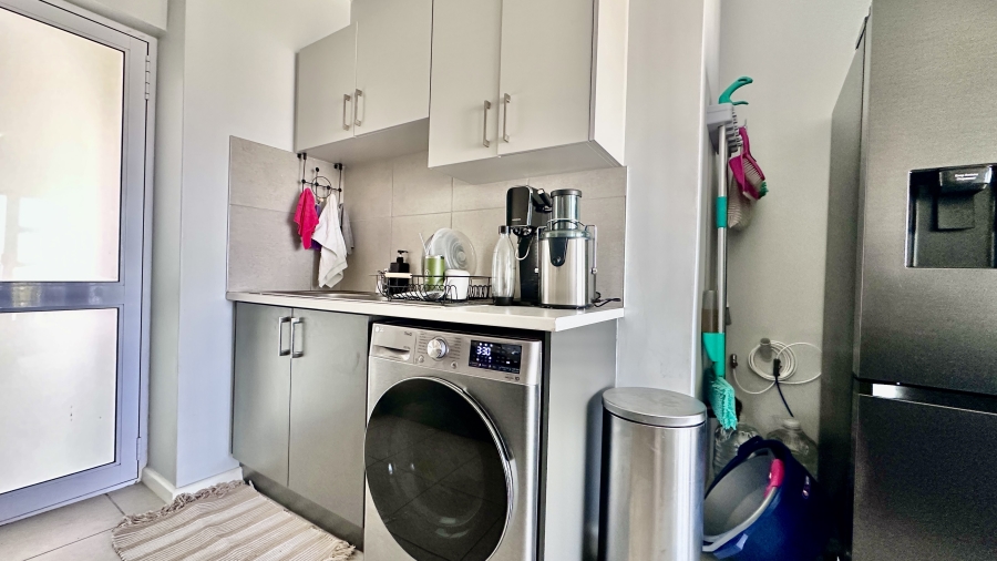 2 Bedroom Property for Sale in Overbaakens Eastern Cape